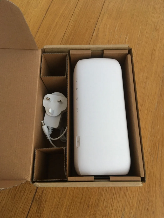 ব্র্যান্ড নিউ আনলকড ZYXEL NR5103EV2 4.7Gbps WiFi6 4G LTE 5G WiFi রাউটার 5G NR ইনডোর সিপিই রাউটার 1